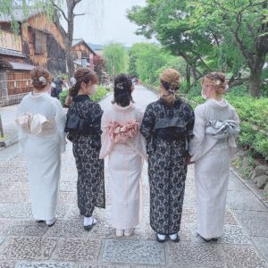 伝統の華、京都での修学旅行！着物レンタルで素敵な思い出を